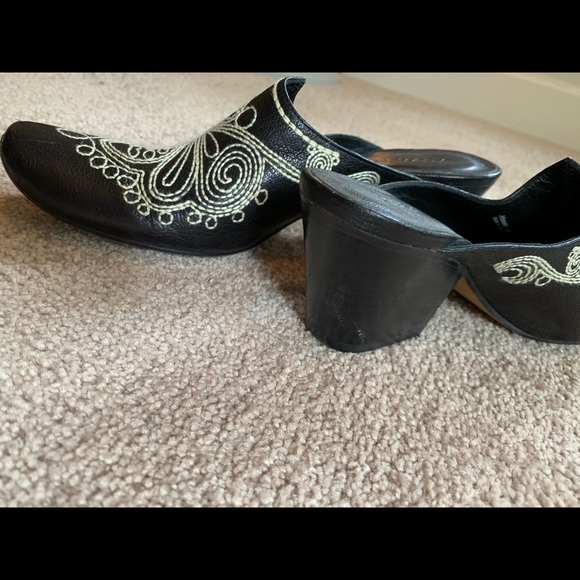 Black mules - Picture 3 of 4